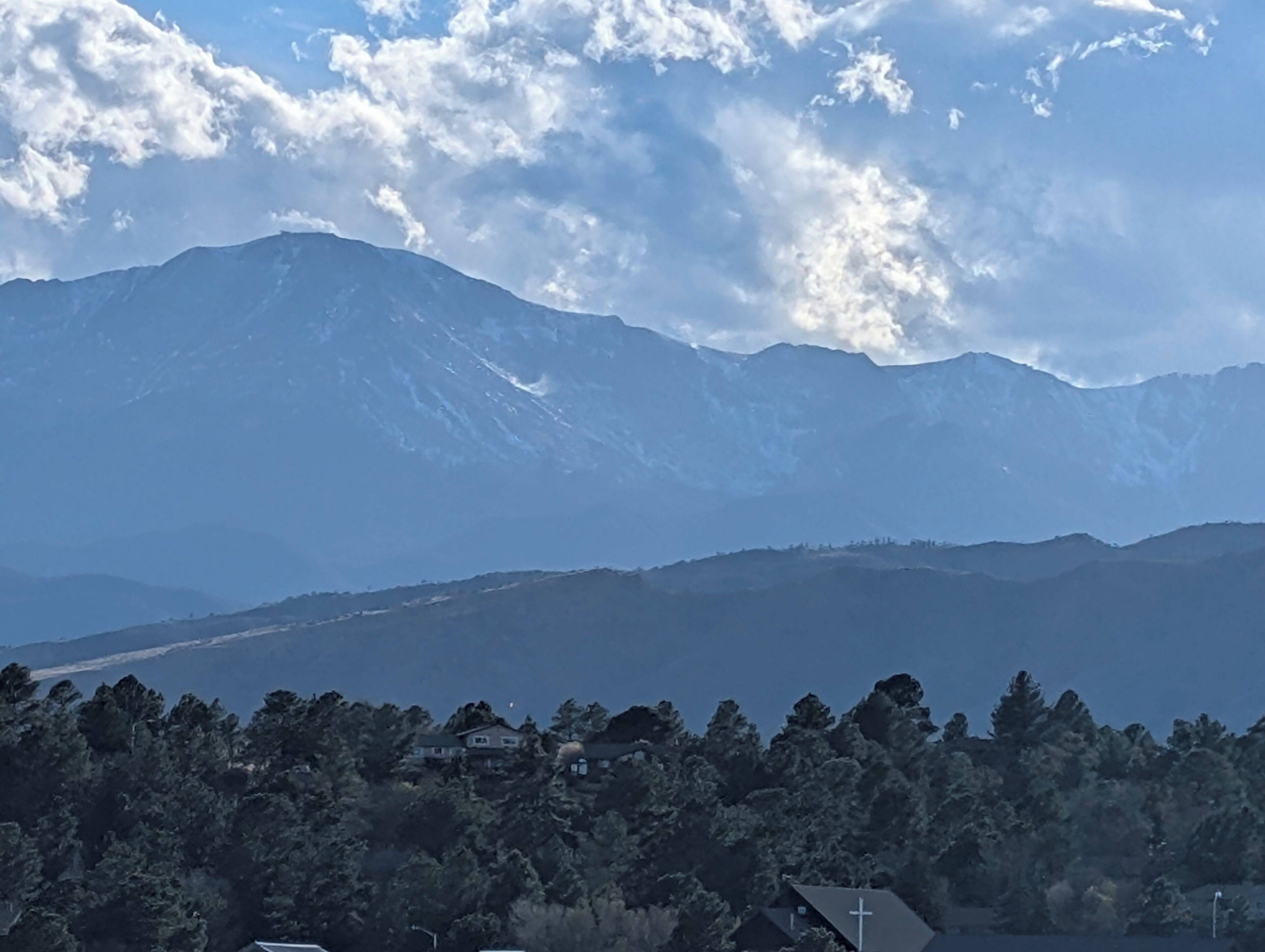 Rom – deluxe, 2 queensize-senger, ikke-røyk, fjellutsikt | Skrivebord, skrivebord for bærbar PC, blendingsgardiner og lydisolert