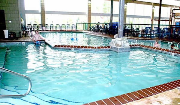 Indoor pool, pool loungers