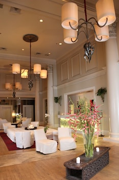 Sitting area in hotel lobby at International House Hotel