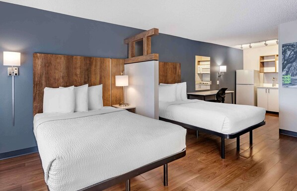 Standard Studio, 2 Double Beds, Non Smoking, Refrigerator & Microwave