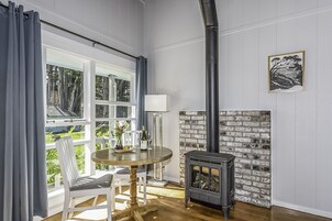 Tansy Cottage | Living area | Flat-screen TV, fireplace
