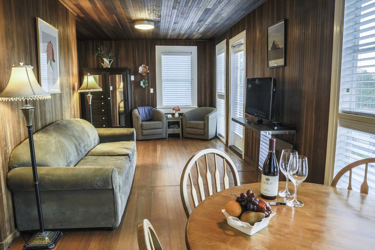 Rose Cottage | Living area | Flat-screen TV, fireplace