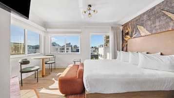 Penthouse Suite | In-room safe, blackout drapes, soundproofing, iron/ironing board