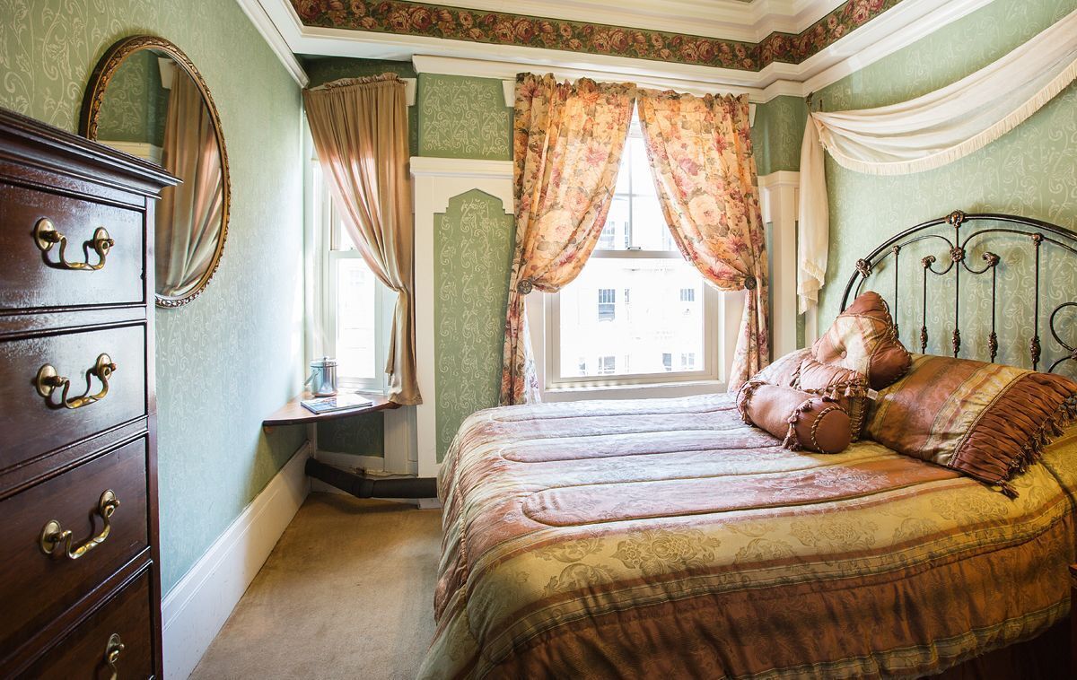 Coffres-forts dans les chambres, rideaux occultants