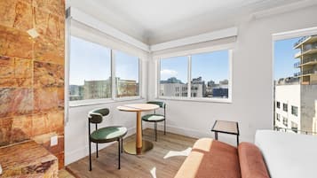 Penthouse Suite | In-room safe, blackout drapes, soundproofing, iron/ironing board