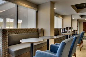 Desayuno buffet incluido todos los días