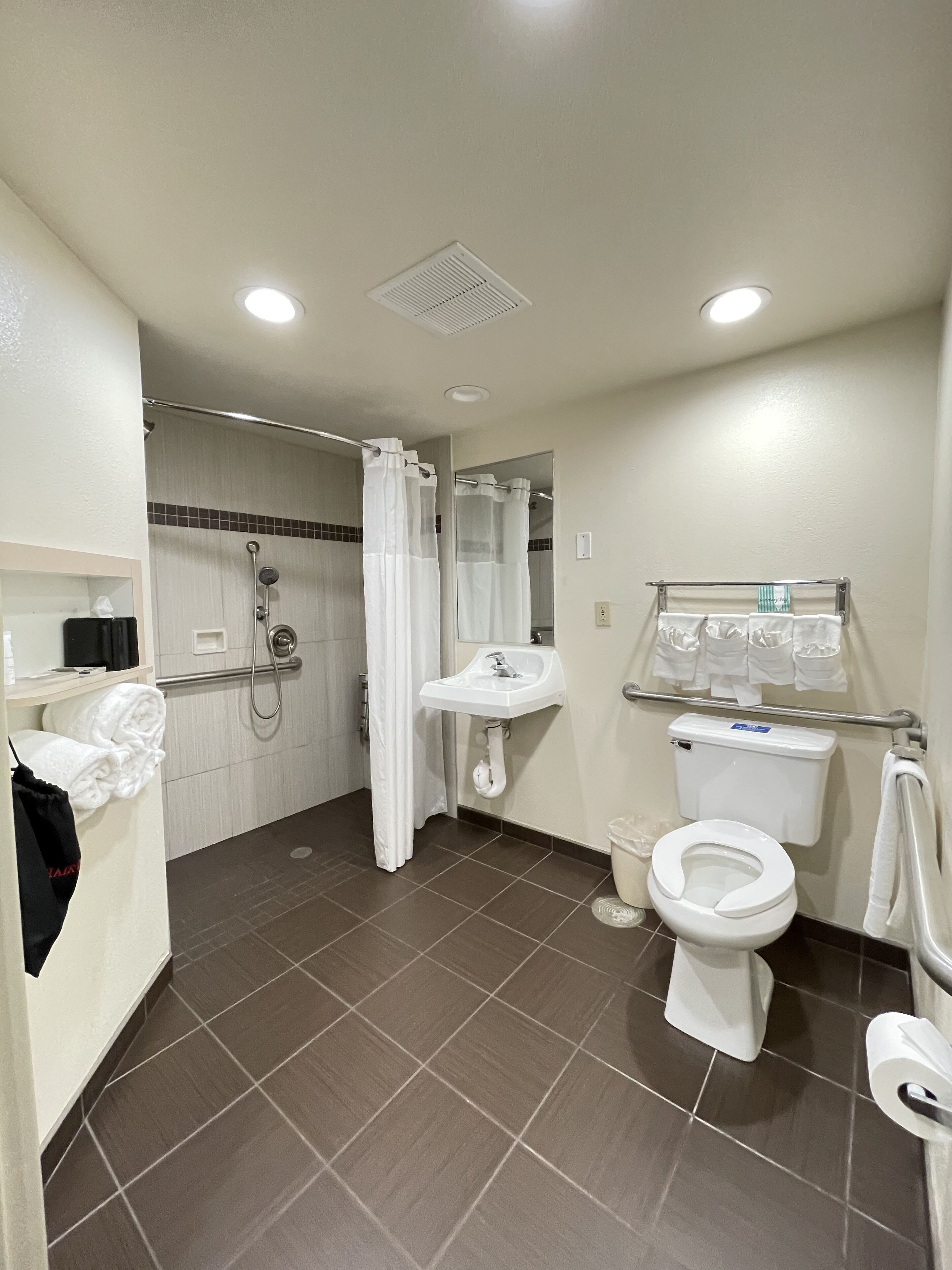 room, 2 queen beds, non smoking | accessible bathroom