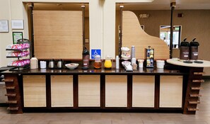 Desayuno bufé gratuito y diario