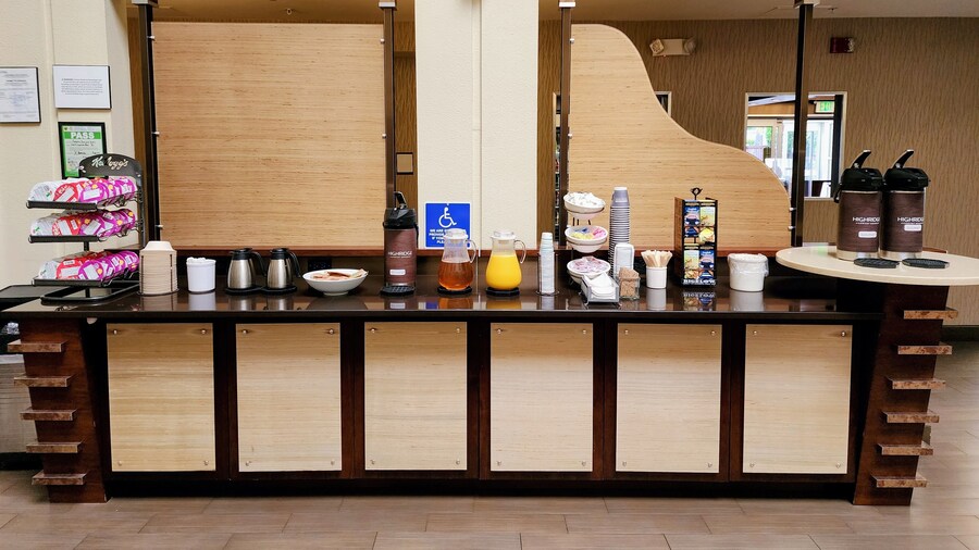 Country Inn & Suites by Radisson, San Carlos, CA