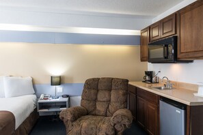 Suite, 1 Queen Bed, Non Smoking | 1 bedroom, premium bedding, desk, laptop workspace