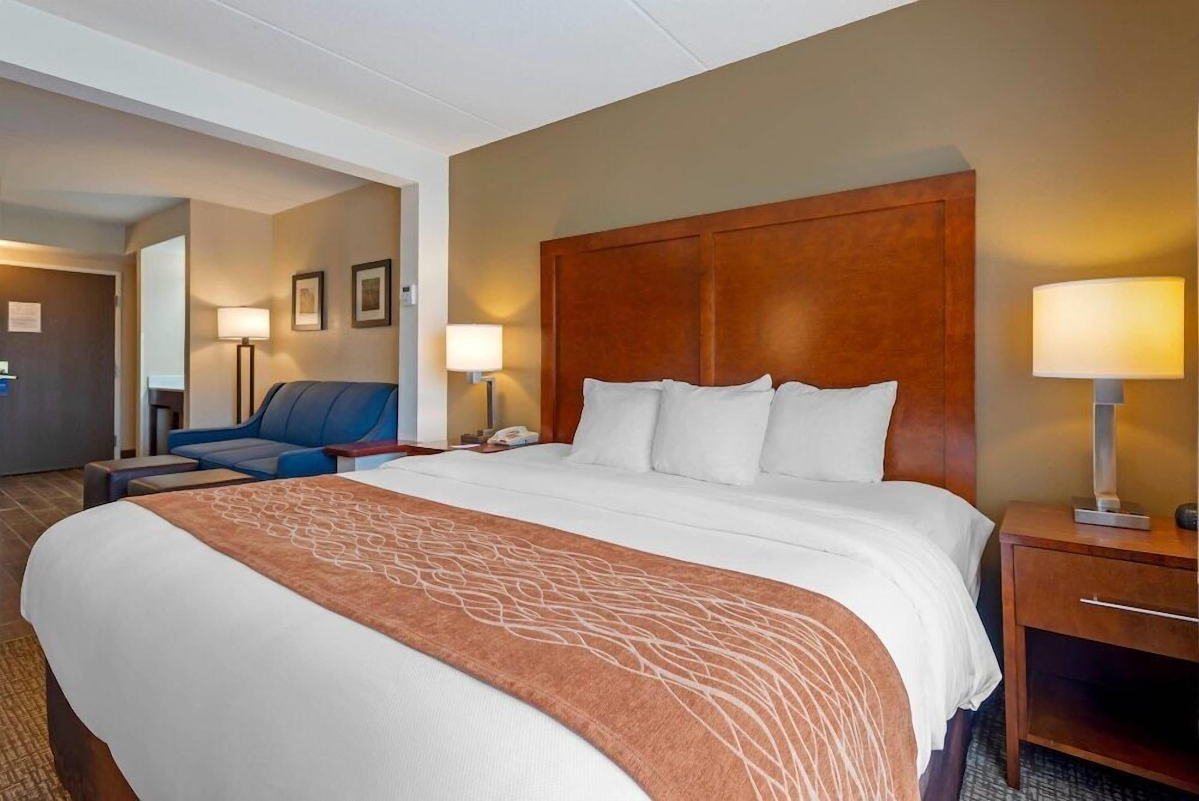 Premium bedding, desk, blackout drapes, iron/ironing board