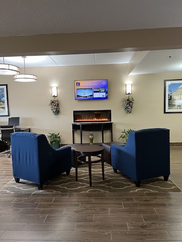 Comfort Inn & Suites Wilkes Barre - Arena