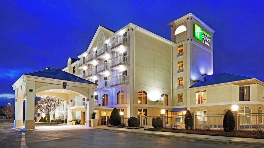 Holiday Inn Express & Suites Asheville SW - Outlet Ctr Area by IHG