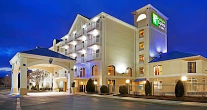 Holiday Inn Express & Suites Asheville SW - Outlet Ctr Area