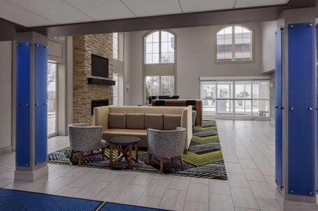 Holiday Inn Express Suites Asheville SW Outlet Ctr Area - Image 20