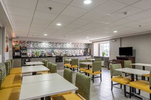 Free daily on-the-go breakfast - Quality Inn Grove City - Columbus South (Grove City)