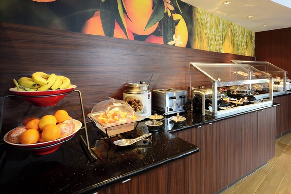 Desayuno buffet incluido todos los días 