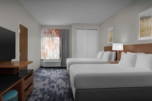 Premium bedding, in-room safe, desk, iron/ironing board - Fairfield Inn & Suites by Marriott Winston-Salem Hanes Mall (Winston-Salem)