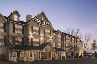 Country Inn & Suites by Radisson, Forest Lake, MN