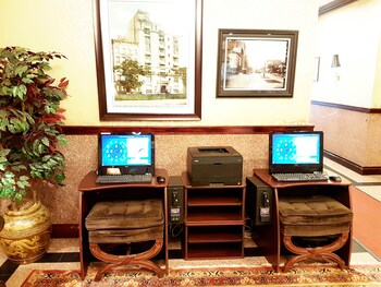 Business center at Hotel Newton