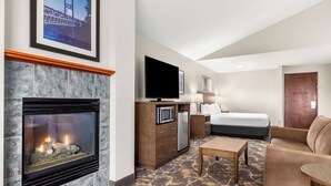 Suite, 2 King Bed, Fireplace (Extended)