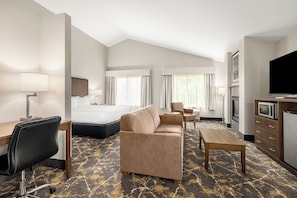 Suite, 1 King Bed, Fireplace (Extended) | Premium bedding, pillowtop beds, desk, laptop workspace - The INN at Gig Harbor (Gig Harbor)