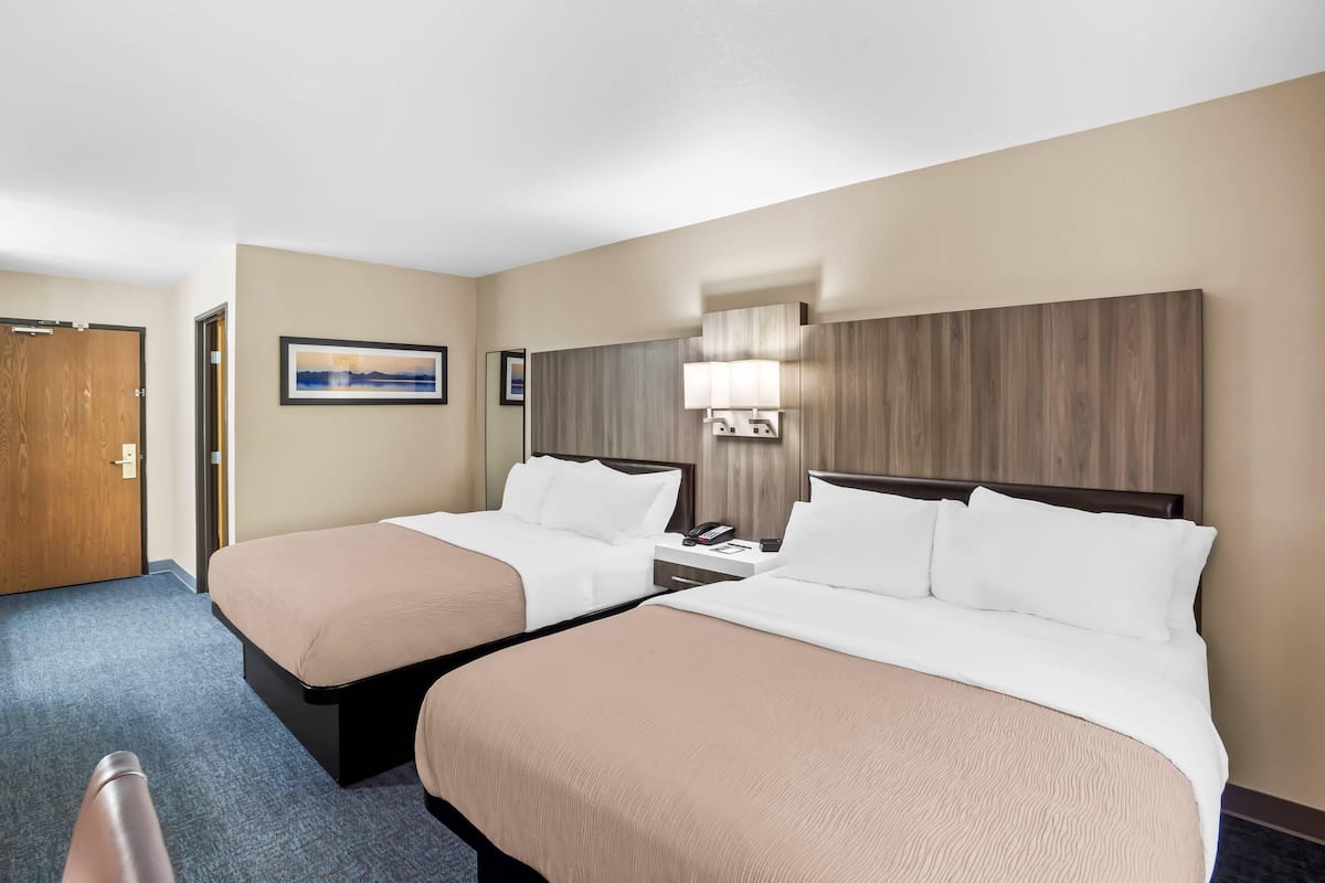 Literie de qualité, bureau, espace de travail pour ordinateurs portables