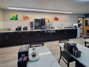 Free daily continental breakfast