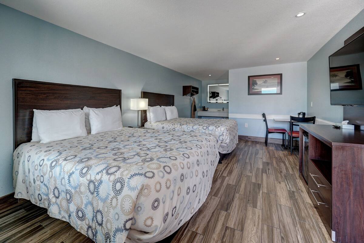 Deluxe Room, 2 Queen Beds (Smoke Free) | Iron/ironing board, free WiFi, bed sheets, alarm clocks