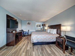 Iron/ironing board, free WiFi, bed sheets, alarm clocks