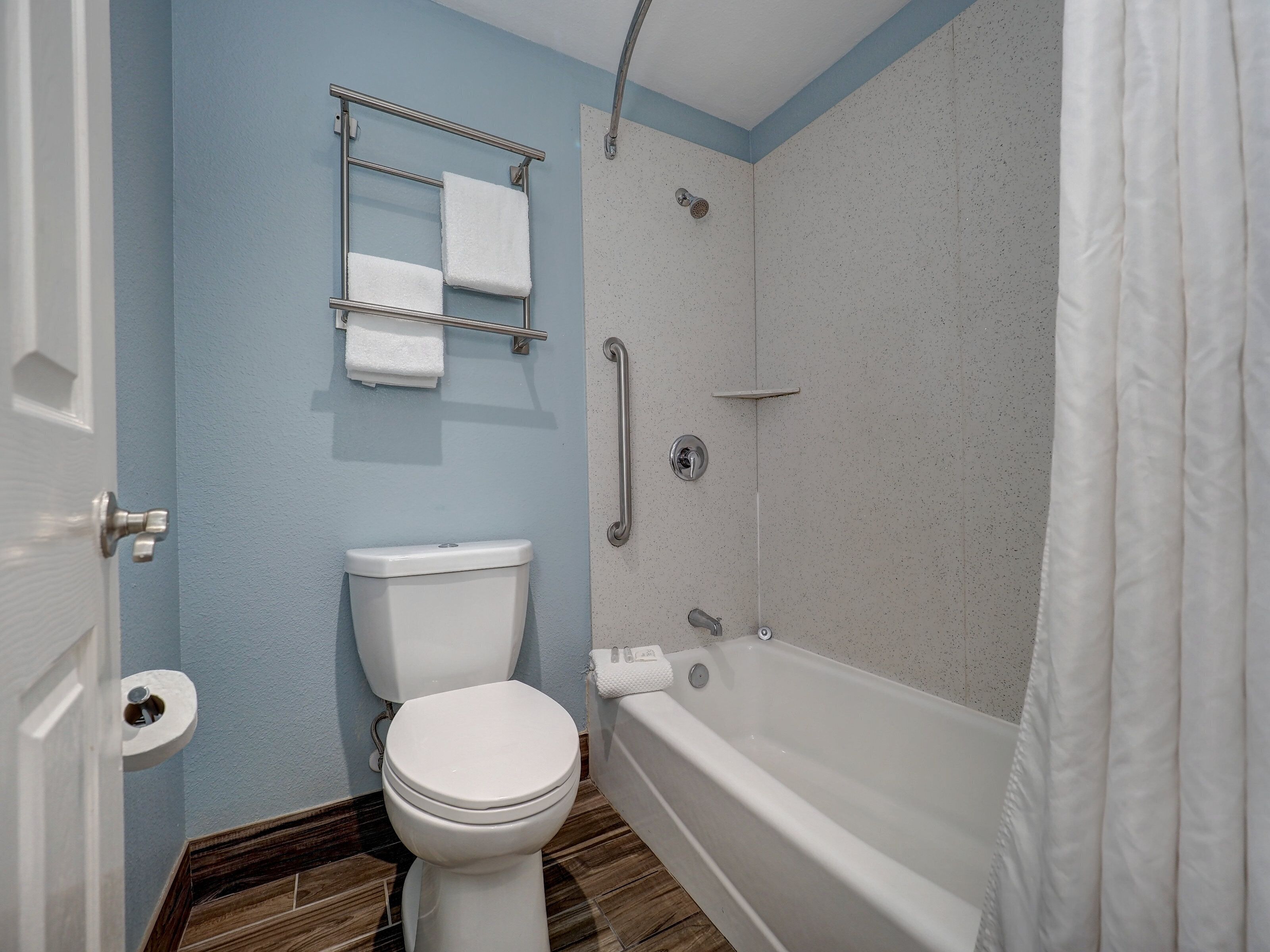 Bathroom amenities
