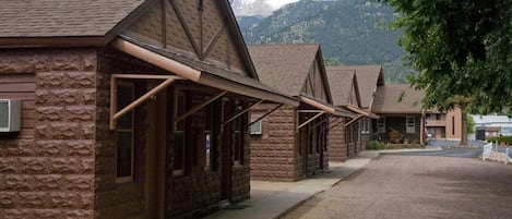 Cabane, 1 trÚs grand lit, non-fumeurs | Fer et planche à repasser, Wi-Fi gratuit, draps fournis, réveils
