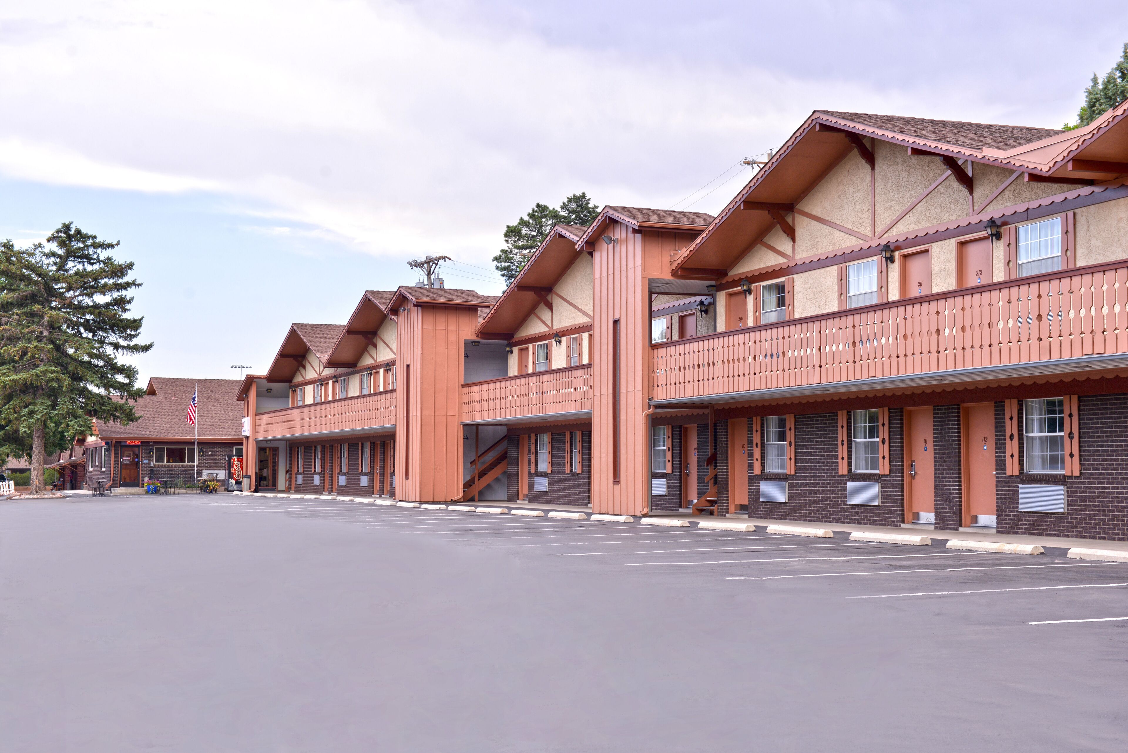 cabin, 1 king bed room limited amenities | 1 bedroom, iron/ironing board, free wifi, bed sheets