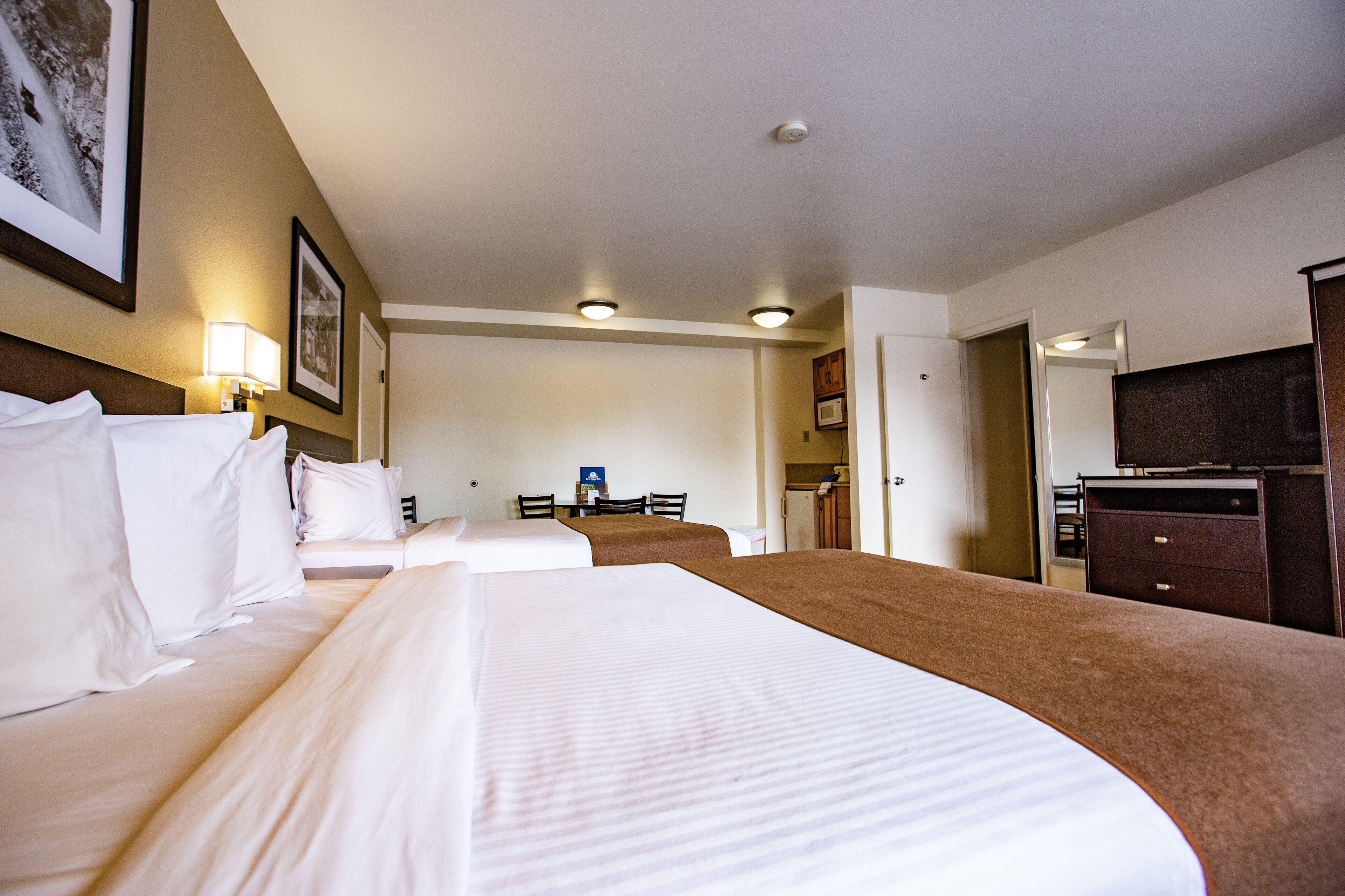 two queen beds kitchenette non smoking | 1 bedroom, iron/ironing board, free wifi, bed sheets