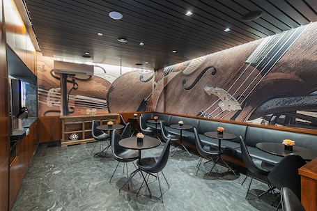 Carnegie Hotel - view 2