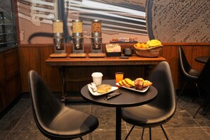 Breakfast buffet - Carnegie Hotel (New York)
