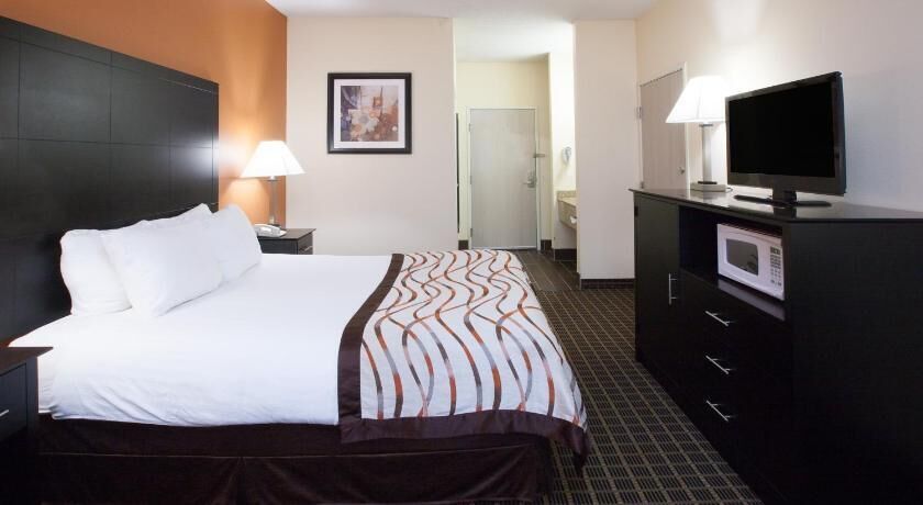 Desk, iron/ironing board, free cots/infant beds, free WiFi