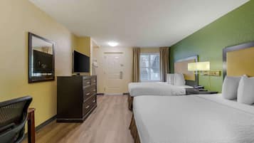 Studio, 2 Double Beds, Non Smoking | Desk, iron/ironing board, free WiFi, bed sheets