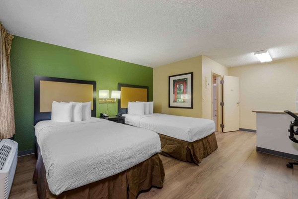 Studio, 2 Double Beds, Non Smoking | Desk, iron/ironing board, WiFi (free), bed sheets