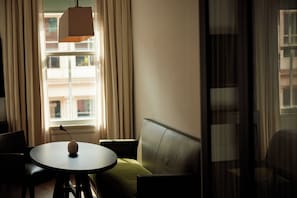 Studio | 1 bedroom, hypo-allergenic bedding, down comforters, pillowtop beds