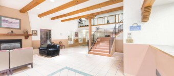 Days Inn & Suites by Wyndham Lordsburg