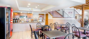 Days Inn & Suites by Wyndham Lordsburg