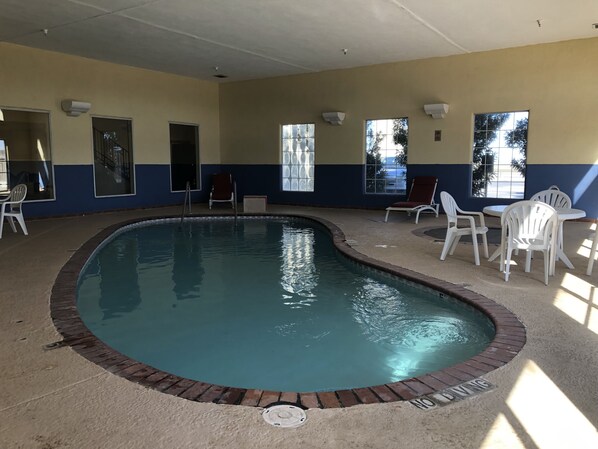 Indoor pool - Days Inn & Suites by Wyndham Lordsburg (Lordsburg)