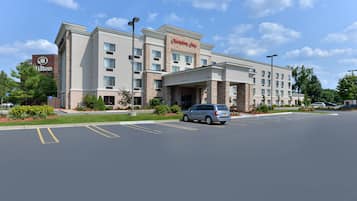 Vista frontal de la propiedad