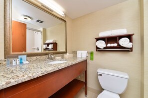 Premium bedding, iron/ironing board, free cribs/infant beds - Hampton Inn Detroit/Auburn Hills South (Auburn Hills)