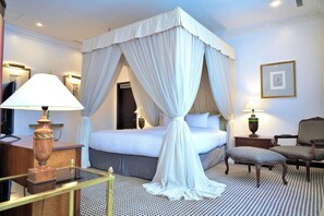 Suite presidencial | 1 dormitori, roba de llit d'alta qualitat i minibar 