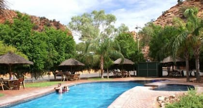 Heavitree Gap Outback Lodge