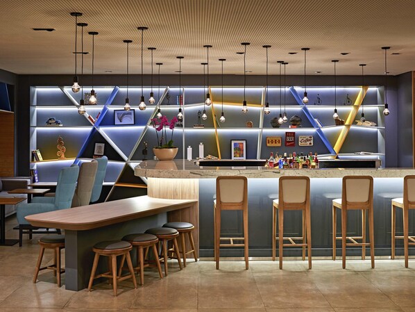 Breakfast, lunch, dinner served; international cuisine  - Novotel Campo Grande (Campo Grande)