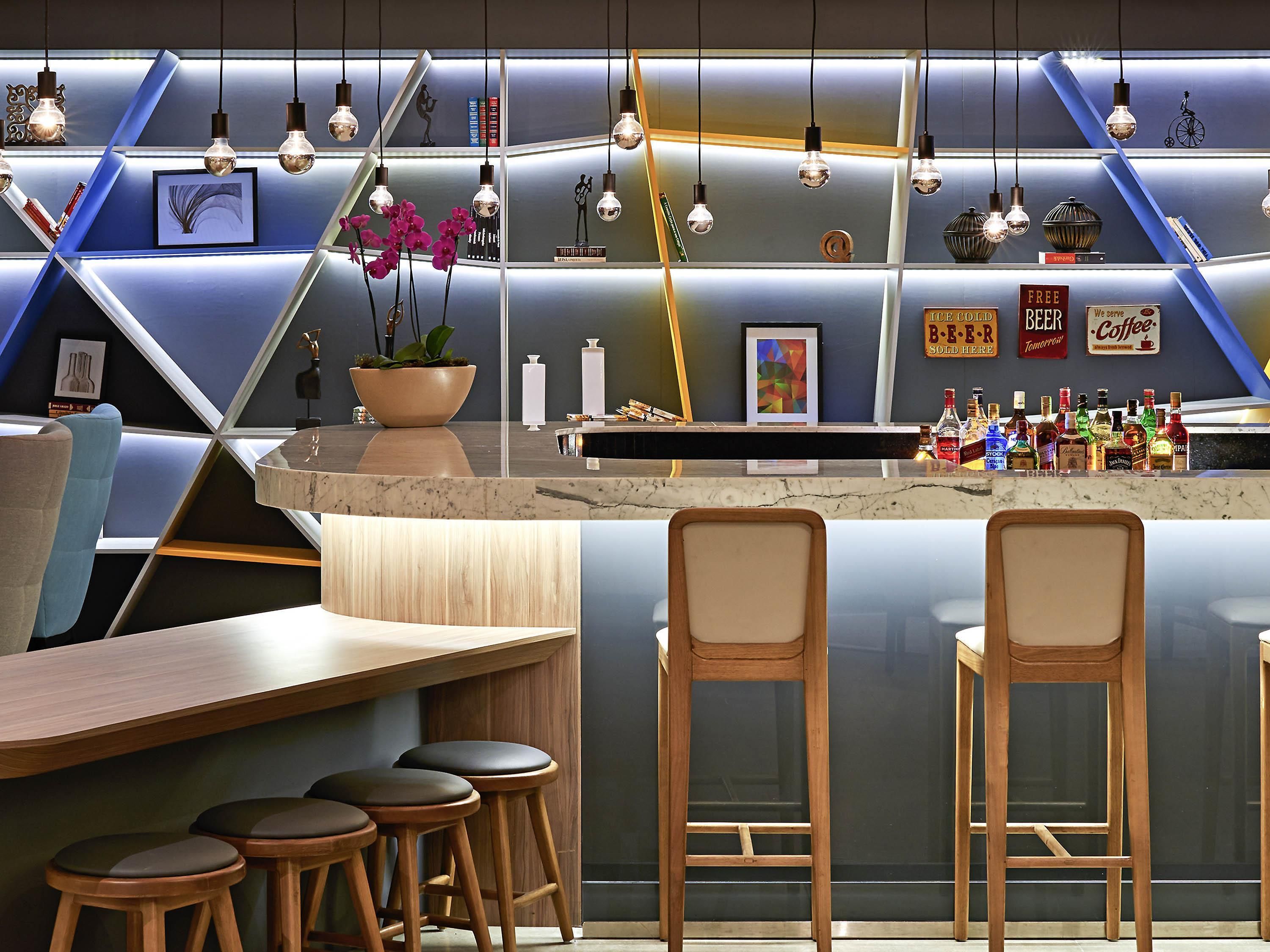 Bar (in der Unterkunft)