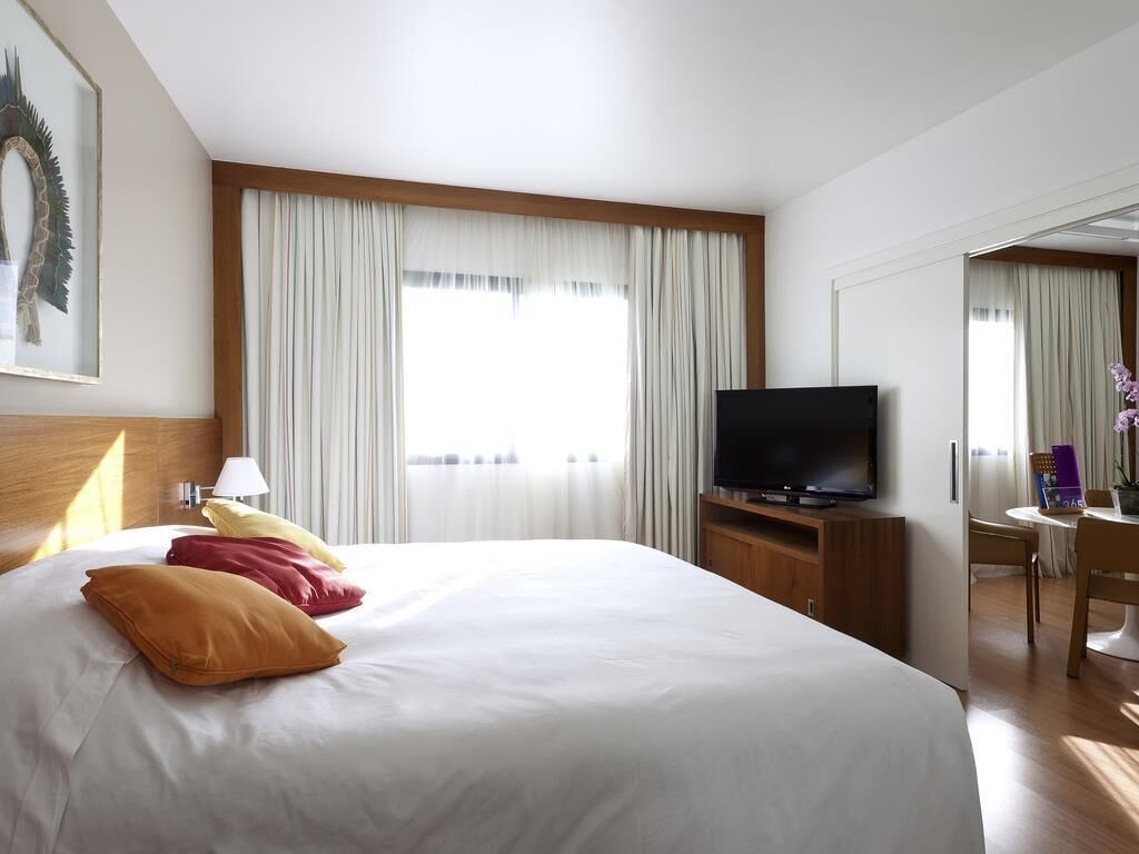 Superior Suite, 1 King Bed | Minibar, in-room safe, desk, blackout drapes